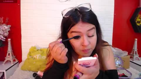 Laura online show from 11-03-25, 05:03