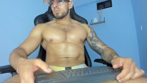 Snapshot of _poseidon1_ chatting on 02-01-25, 07:36 Poseidon online show from 02-01-25, 07:36