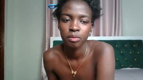 Snapshot of _pretty_savage chatting on 03-19-26, 04:33 savage online show from 03-19-26, 04:33