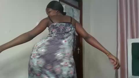 Snapshot of _pretty_savage chatting on 04-03-26, 09:13 savage online show from 04-03-26, 09:13