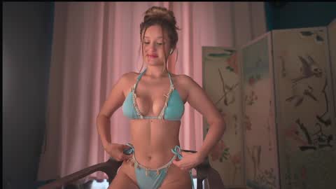 Eva online show from 10-15-25, 07:08