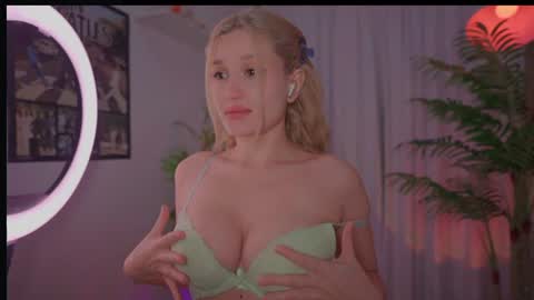 Snapshot of _protea chatting on 06-18-26, 10:03 Eva online show from 06-18-26, 10:03
