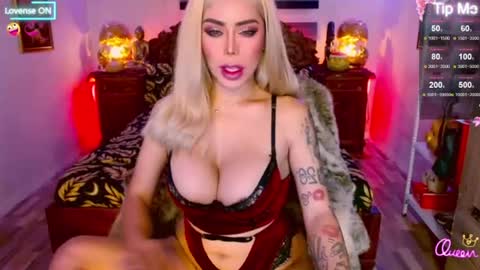 Snapshot of _queengoddess_ chatting on 07-06-26, 05:04 Hi my name is selinaim glad to meet everyone here online show from 07-06-26, 05:04