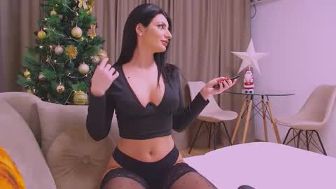 Sarah online show from 12-21-25, 02:35