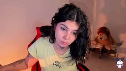 Snapshot of _rachell1 chatting on 10-27-25, 08:24 Stefany online show from 10-27-25, 08:24