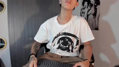 wav online show from 11-08-25, 06:07