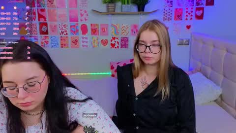 Snapshot of _reverse_gang_ chatting on 02-28-25, 03:59 LISSAPVT IS OPEN online show from 02-28-25, 03:59