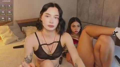 Snapshot of _reverse_gang_ chatting on 10-24-25, 02:57 LISSAPVT IS OPEN online show from 10-24-25, 02:57