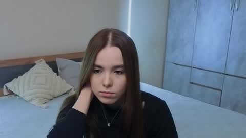 Snapshot of _reverse_gang_ chatting on 10-27-25, 09:13 LISSAPVT IS OPEN online show from 10-27-25, 09:13