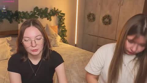 Snapshot of _reverse_gang_ chatting on 11-29-25, 06:11 LISSAPVT IS OPEN online show from 11-29-25, 06:11