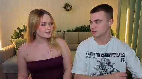 Snapshot of _reverse_gang_ chatting on 12-01-25, 06:35 LISSAPVT IS OPEN online show from 12-01-25, 06:35