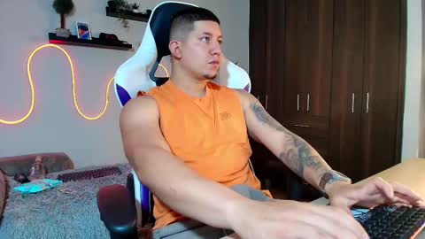 Roberto online show from 02-16-25, 01:38