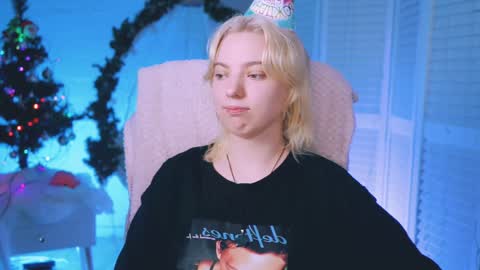 Snapshot of _rockstone_ chatting on 12-22-24, 10:28 Rock stone online show from 12-22-24, 10:28