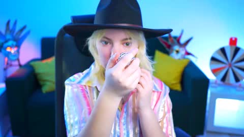 Snapshot of _rockstone_ chatting on 02-05-25, 08:11 Rock stone online show from 02-05-25, 08:11