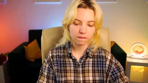 Snapshot of _rockstone_ chatting on 02-07-25, 08:22 Rock stone online show from 02-07-25, 08:22