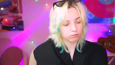 Snapshot of _rockstone_ chatting on 02-17-25, 08:09 Rock stone online show from 02-17-25, 08:09