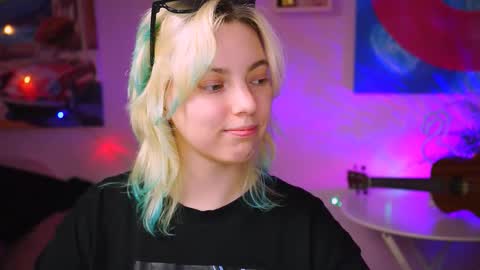 Snapshot of _rockstone_ chatting on 02-17-25, 02:15 Rock stone online show from 02-17-25, 02:15