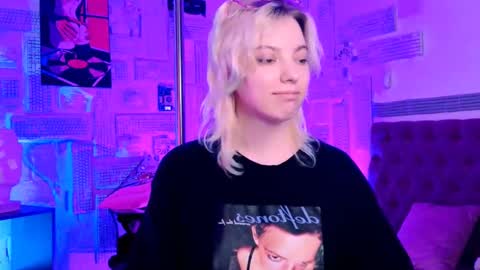 Snapshot of _rockstone_ chatting on 03-09-25, 10:30 Rock stone online show from 03-09-25, 10:30