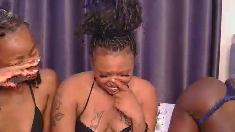 Snapshot of _roxxana chatting on 11-21-25, 06:28 Roxxana online show from 11-21-25, 06:28