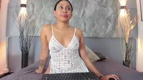 Snapshot of _samantha_sky chatting on 07-22-26, 11:46 Samantha sky online show from 07-22-26, 11:46