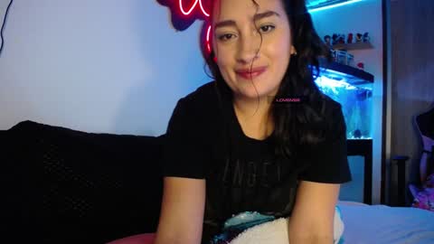  SantaLove  online show from 01-06-25, 01:42