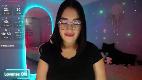 Snapshot of _santalove_ chatting on 06-18-26, 07:07 SantaLove online show from 06-18-26, 07:07