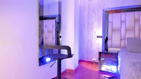 Snapshot of _saragarcia_ chatting on 02-07-25, 10:50 Sara online show from 02-07-25, 10:50