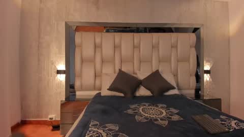 Snapshot of _saragarcia_ chatting on 03-04-25, 11:19 Sara online show from 03-04-25, 11:19