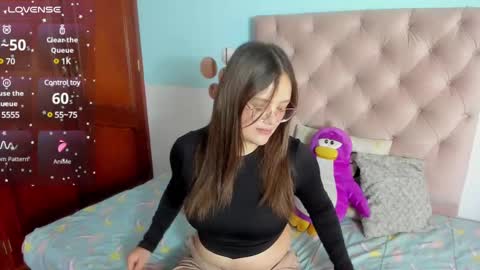 Sarah online show from 02-18-25, 01:44