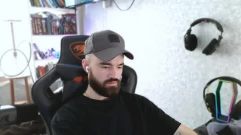 Ask me online show from 04-15-26, 09:38