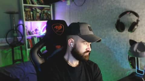 Ask me online show from 04-15-26, 07:58