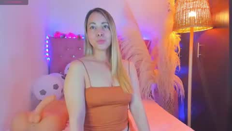 Snapshot of _sexbunny_ chatting on 07-08-26, 03:11 _sexbunny_ online show from 07-08-26, 03:11