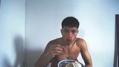 Juan Pablo-independent model online show from 11-24-25, 06:51