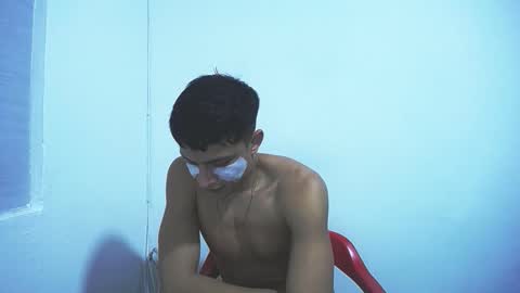 Juan Pablo-independent model online show from 11-30-25, 12:36