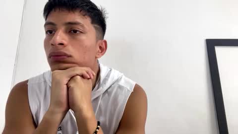 Juan Pablo-independent model online show from 01-06-26, 06:00