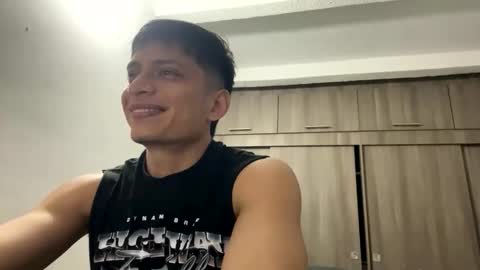 Juan Pablo-independent model online show from 02-09-26, 02:15