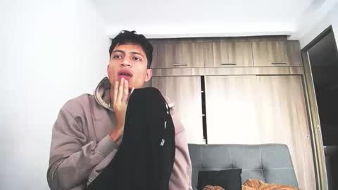 Juan Pablo-independent model online show from 02-19-26, 05:09