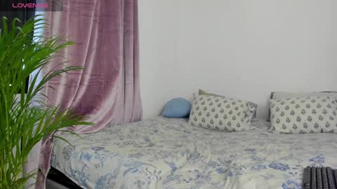 Snapshot of _sexy_star_ chatting on 02-11-25, 09:14 E T H A N S T A R online show from 02-11-25, 09:14