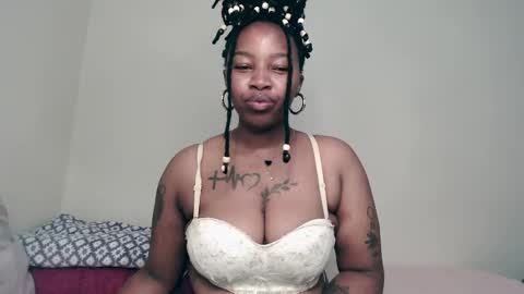 Snapshot of _sexysquirter chatting on 11-12-25, 04:46 _sexysquirter online show from 11-12-25, 04:46