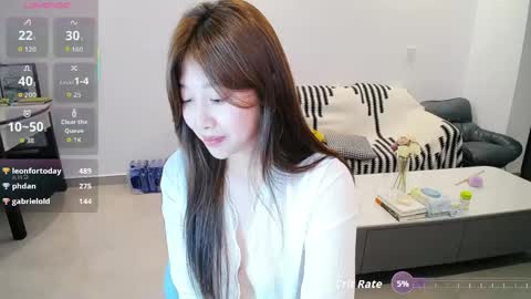 Snapshot of _smileflower_ chatting on 04-23-26, 12:29 winni online show from 04-23-26, 12:29