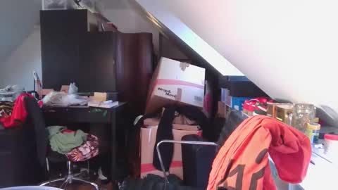 _smiley_bear27 online show from 11-10-25, 08:13