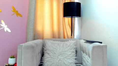 Snapshot of _sofia_cruz chatting on 03-01-25, 06:21 640 200 online show from 03-01-25, 06:21