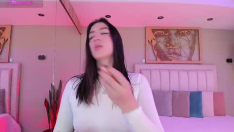 Snapshot of _sofia_cruz chatting on 11-20-25, 05:56 640 200 online show from 11-20-25, 05:56