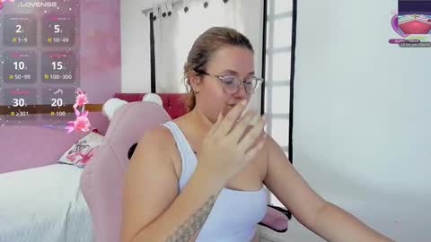   online show from 11-12-25, 07:24