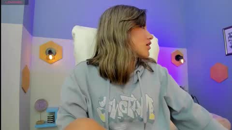 Sophie  online show from 03-25-26, 08:26