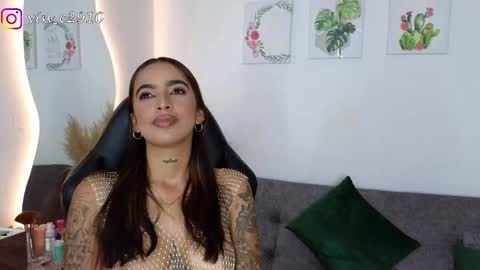 Snapshot of _sophiebrown__ chatting on 01-12-25, 03:49 Andrea The Next Stream Wednesday online show from 01-12-25, 03:49