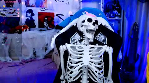 Snapshot of _sparkland_ chatting on 10-22-25, 10:20 Emy and MilkyCute today MY TG CHANNEL online show from 10-22-25, 10:20