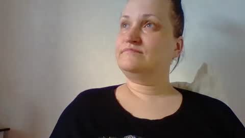 Snapshot of _squirty_pussyyy_ chatting on 02-23-25, 03:18 Melisa online show from 02-23-25, 03:18