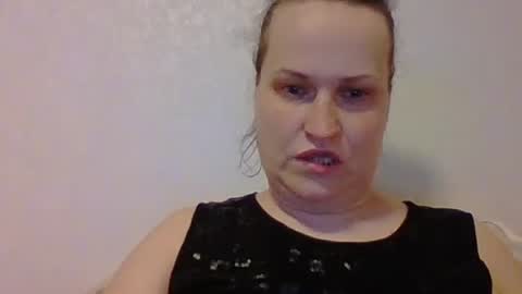 Snapshot of _squirty_pussyyy_ chatting on 03-04-25, 08:05 Melisa online show from 03-04-25, 08:05