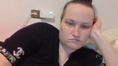 Snapshot of _squirty_pussyyy_ chatting on 03-08-25, 09:08 Melisa online show from 03-08-25, 09:08